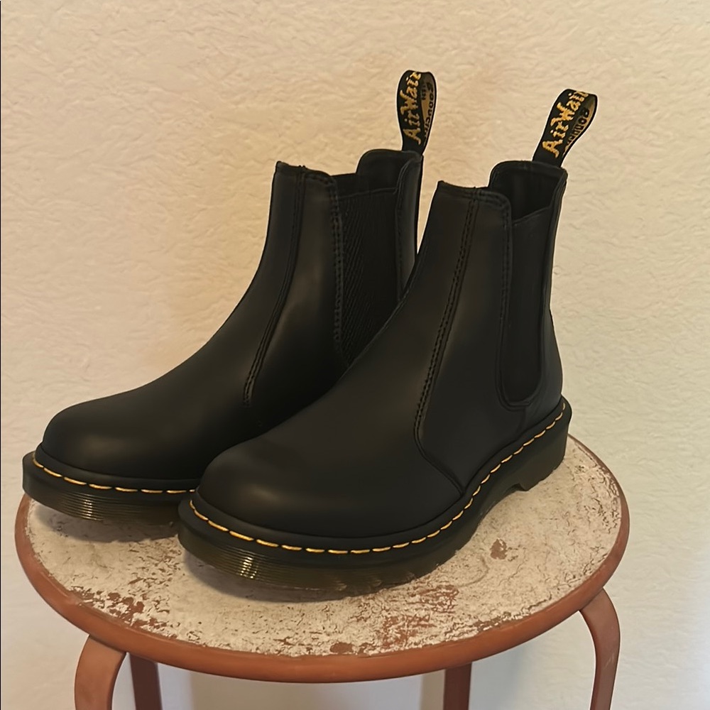 Dr. Martens 2975 Yellow Stitch Smooth Leather Chelsea Boots